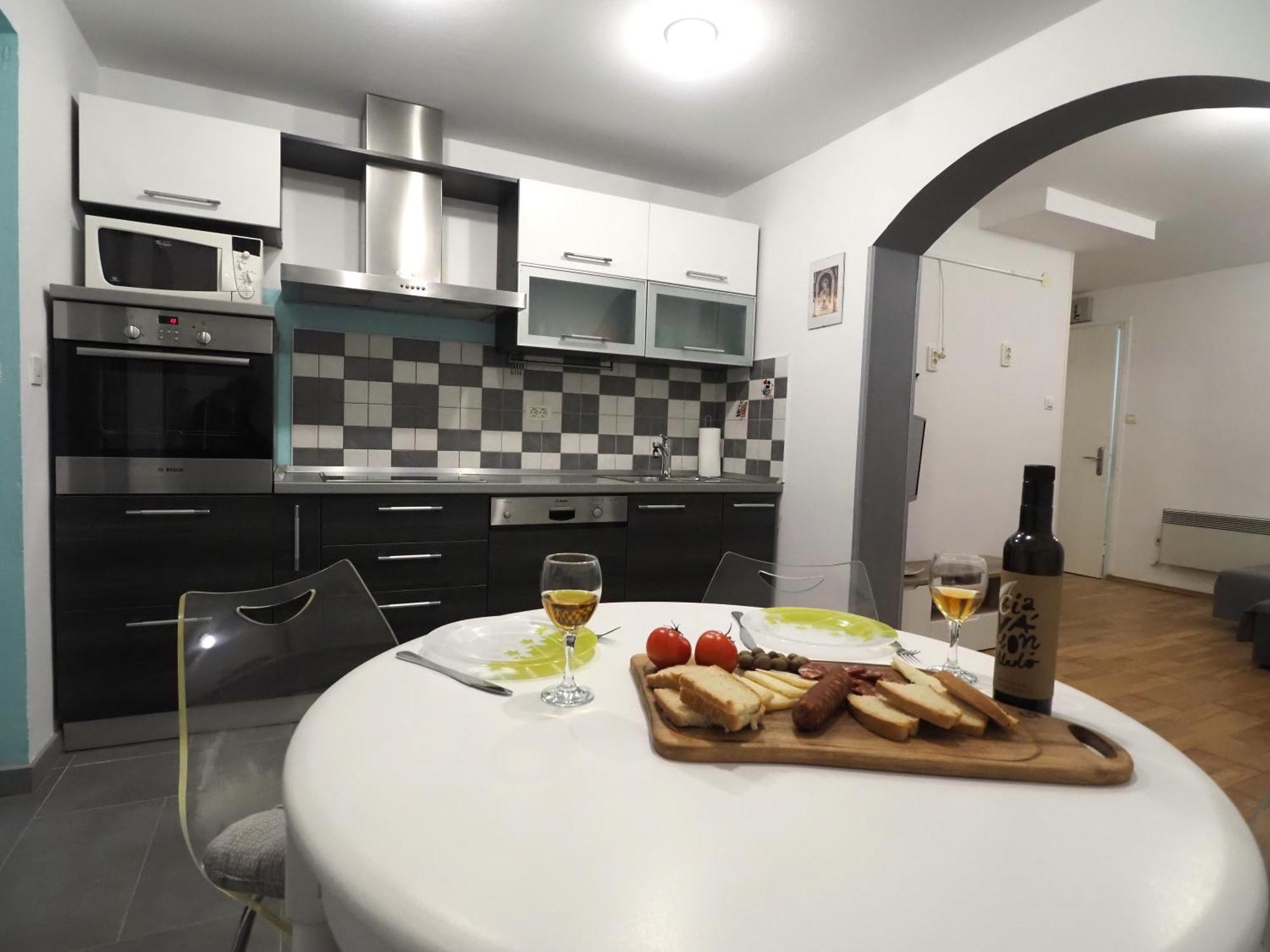 Apartment With Garden In Барбарига Экстерьер фото